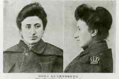 Em março de 1906, Rosa é presa em Varsóvia. Ameaçada de execução, reconquista a liberdade após o SPD pagar a fiança.